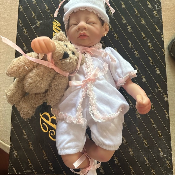 Vintage Paradise Galleries STAMPED porcelain real life- like newborn baby doll - Picture 7 of 10